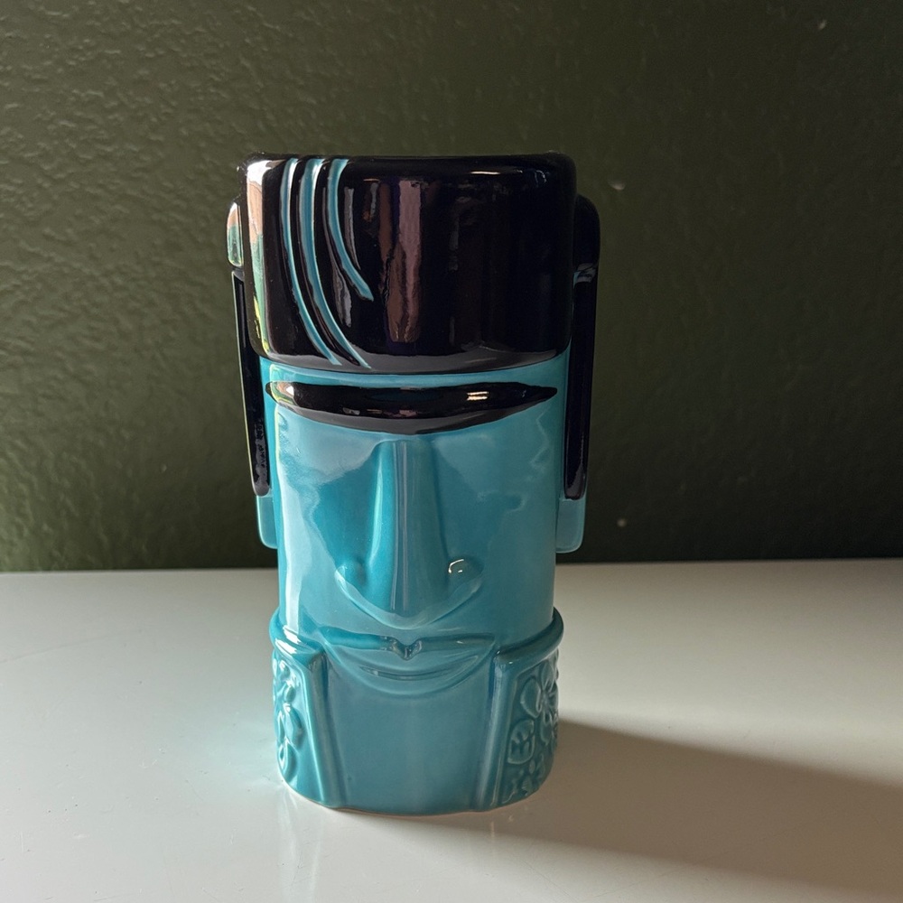 Graceland Elvis Tiki Mug Turquoise and Black Ceramic